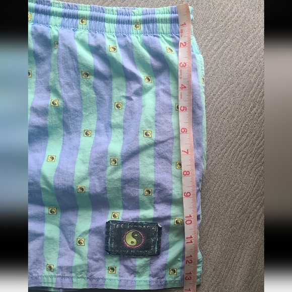 VTG T&C Hawaii Shorts - Picture 12 of 12